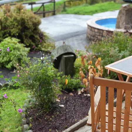 Einladende In Muellenborn Eifel Lägenhet